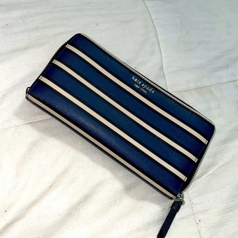 Kate Spade Zipper Wallet
